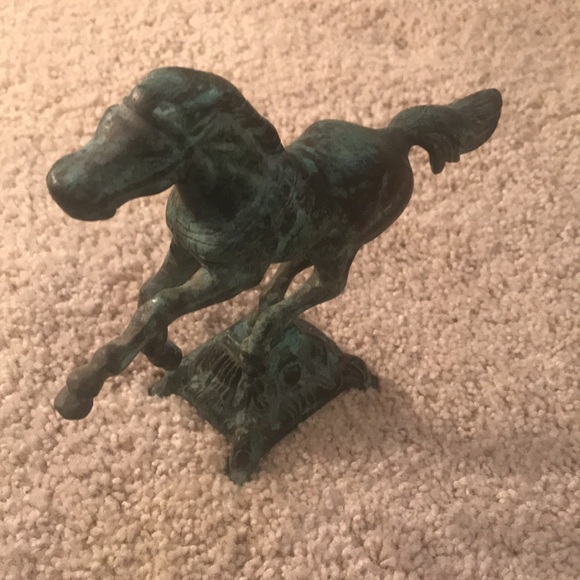 Horse sculpture - Picture 4 of 4